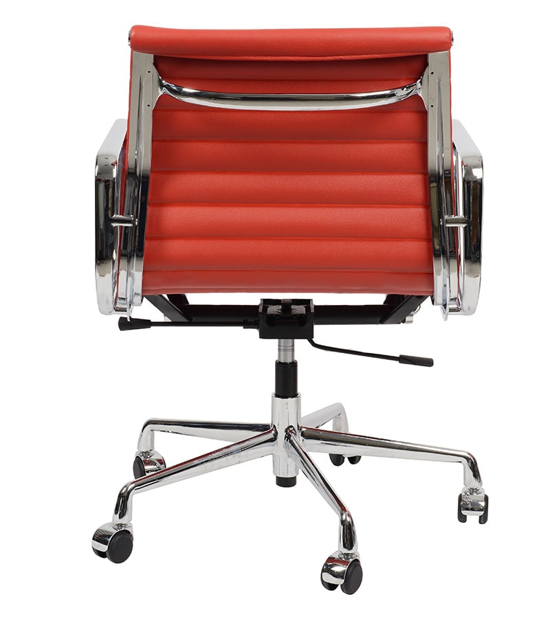 Эргономичное кресло Eames Ribbed Office Chair EA 117, красная кожа